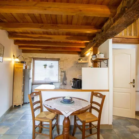 Auralite - Le Triangle D'emeraude Holiday home *
